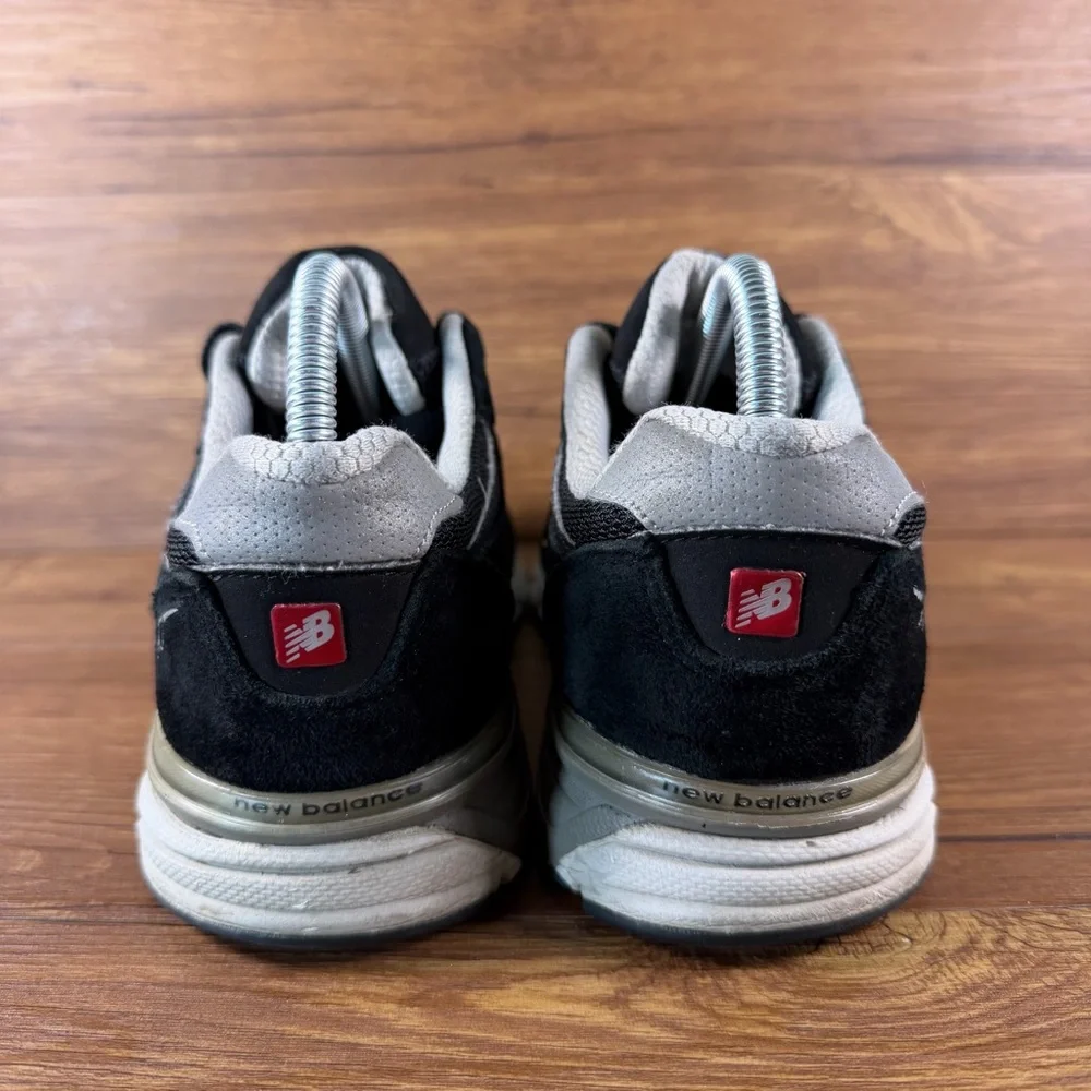 NEW BALANCE 990v3 Black Suede‎ Sneakers Men’s Size 7 Shoes